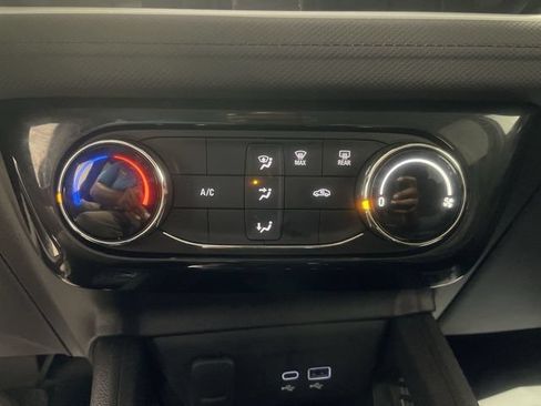 Used 2026 Chevrolet TrailBlazer LT AWD/4WD image 19