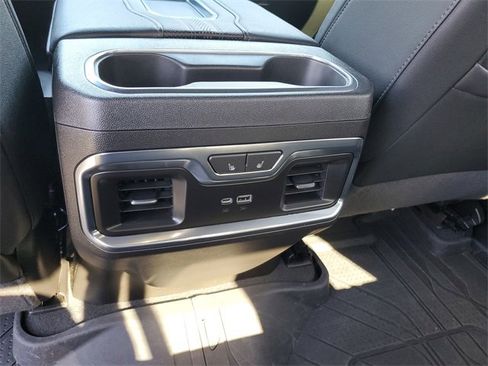 Used 2022 Chevrolet Silverado 1500 High Country w/ High Country Premium Package image 16