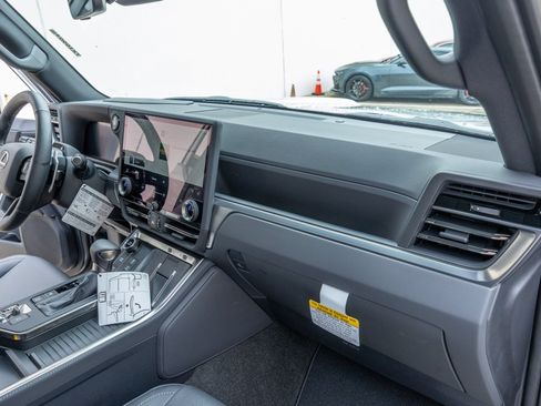 Used 2026 Lexus GX 550 AWD/4WD image 18