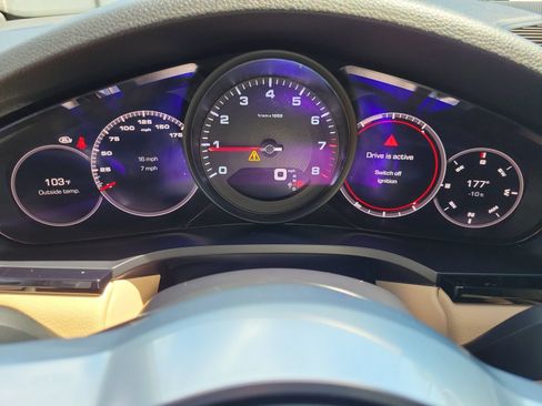 Used 2021 Porsche Cayenne AWD/4WD image 19