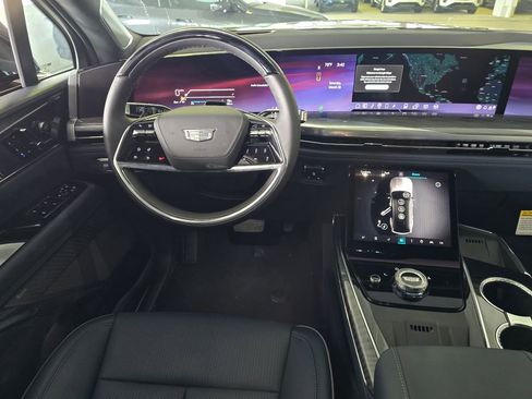 New 2025 Cadillac Escalade IQ Sport 2 w/ LPO, ONYX Package image 8
