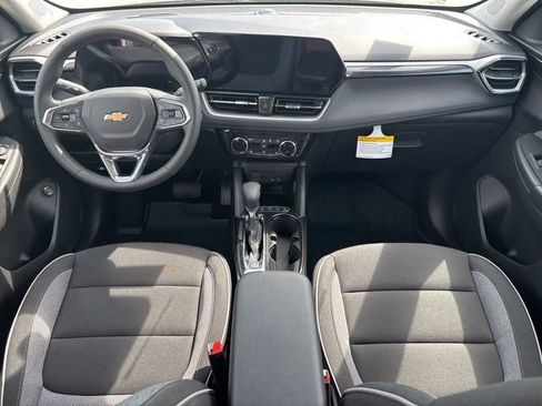 New 2026 Chevrolet TrailBlazer LT w/ Convenience Package FWD image 22