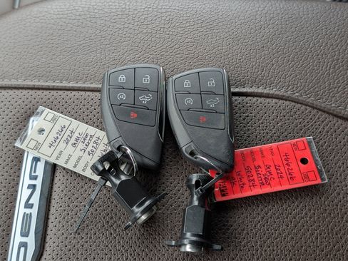 Used 2024 GMC Sierra 2500 Denali w/ Denali Reserve Package image 39