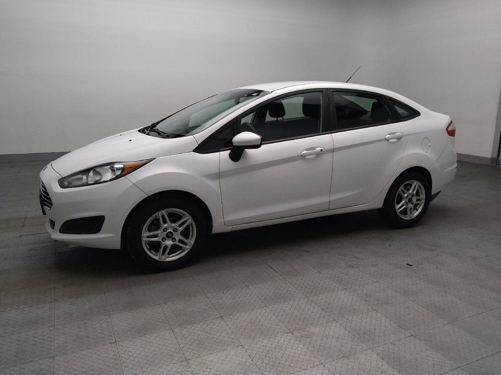 Used 2018 Ford Fiesta SE FWD image 2