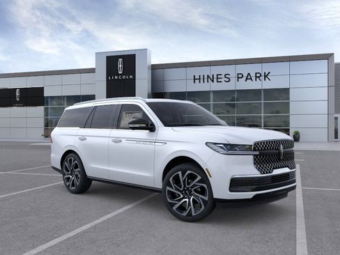 New 2026 Lincoln Navigator Reserve AWD/4WD image 7