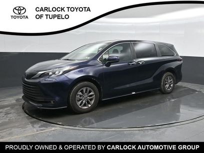 Used 2025 Toyota Sienna XLE
