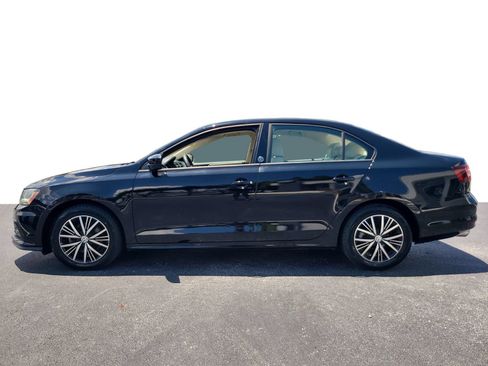 Used 2018 Volkswagen Jetta Wolfsburg Edition FWD image 5