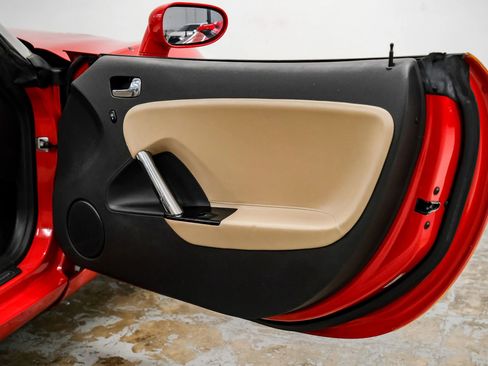 Used 2009 Saturn Sky Red Line RWD image 37