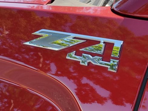 Used 2018 GMC Sierra 1500 SLE w/ SLE Value Package AWD/4WD image 27