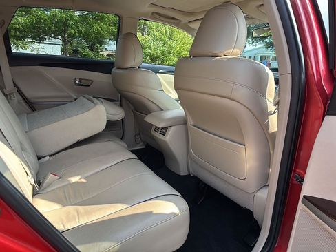 Used 2009 Toyota Venza AWD w/ Comfort Pkg image 18