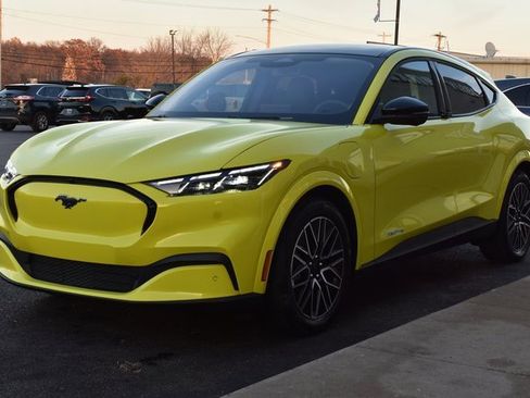 Used 2025 Ford Mustang Mach-E Premium image 12