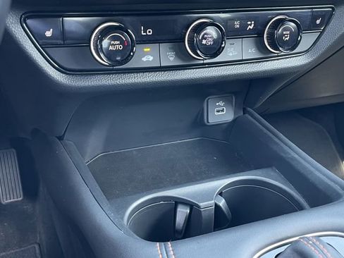 Used 2025 Honda HR-V Sport image 16