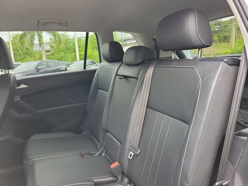 Used 2024 Volkswagen Tiguan SE FWD image 10