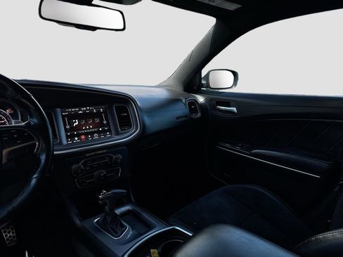 Used 2019 Dodge Charger Scat Pack w/ Plus Group image 18
