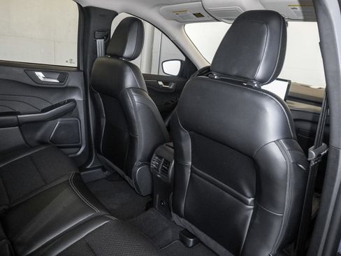 New 2025 Ford Escape SE w/ Class II Trailer Tow Package image 42