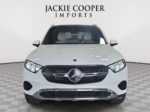 Certified 2025 Mercedes-Benz GLC 300 image 2