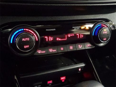 Used 2023 Kia Forte GT-Line w/ GT-Line Premium Package image 32