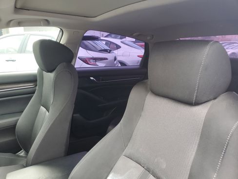 Used 2018 Honda Accord EX image 16