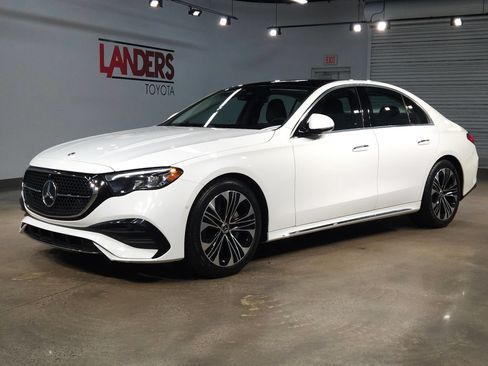 Used 2025 Mercedes-Benz E 350 Sedan w/ Winter Package image 3