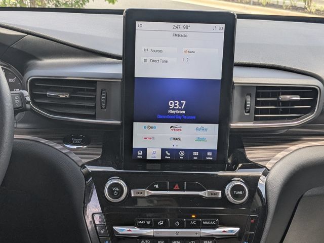 Used 2024 Ford Explorer Limited w/ Limited Technology Package RWD image 18