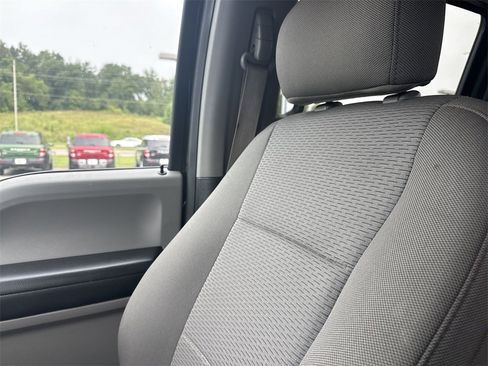 Used 2020 Ford F150 XLT image 33