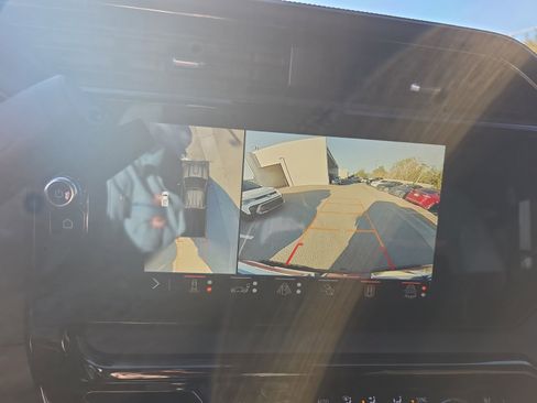 Used 2024 GMC Sierra 2500 AT4 w/ AT4 Premium Plus Package image 29