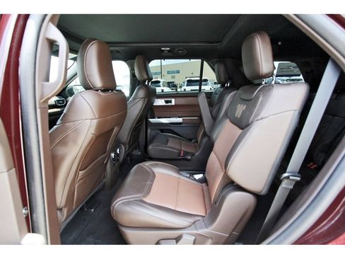 Certified 2023 Ford Explorer King Ranch w/ Technology Package AWD/4WD image 9