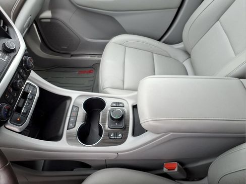 Used 2020 GMC Acadia SLT w/ Trailering Package AWD/4WD image 12