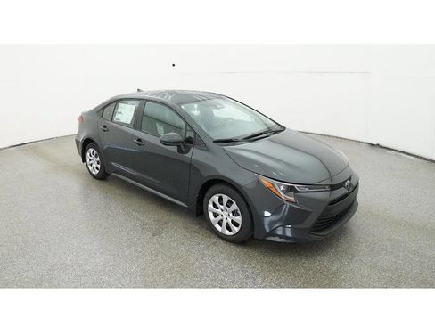 Used 2025 Toyota Corolla LE FWD image 16