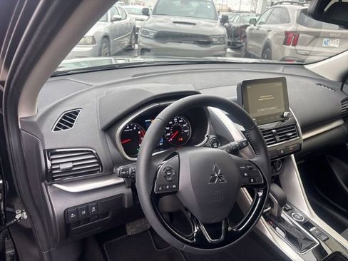 Used 2025 Mitsubishi Eclipse Cross SE image 12