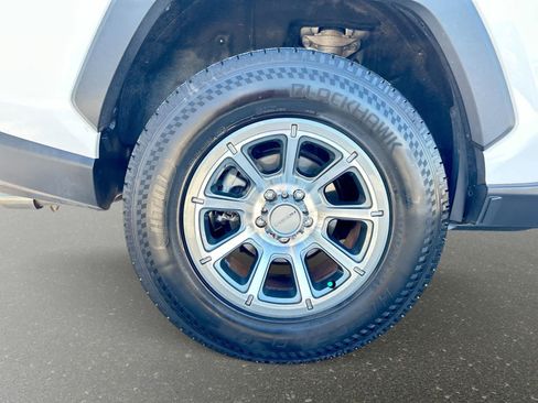 Used 2019 Toyota RAV4 LE w/ All Weather Liner Package AWD/4WD image 5