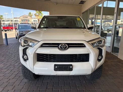 Used 2021 Toyota 4Runner SR5 Premium w/ Moonroof Package AWD/4WD image 7