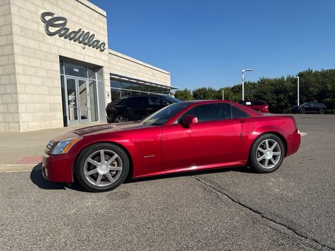 Used 2004 Cadillac XLR RWD image 1
