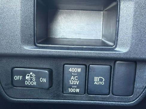 Used 2019 Toyota Tacoma TRD Off-Road image 37