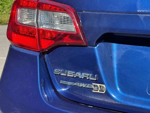 Used 2016 Subaru Legacy 2.5i Limited AWD/4WD image 11