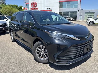 Used 2024 Toyota Sienna LE