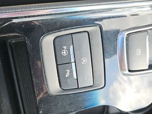 Used 2020 Ford Edge Titanium w/ Equipment Group 301A AWD/4WD image 36