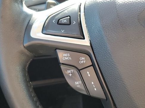 Used 2018 Ford Edge Titanium w/ Equipment Group 301A AWD/4WD image 27