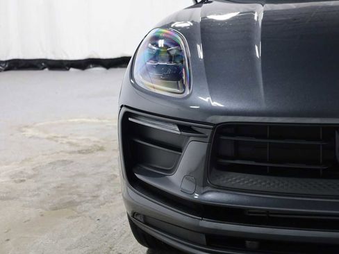 Certified 2026 Porsche Macan image 15