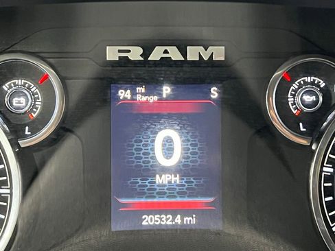 Used 2024 RAM 2500 Big Horn w/ Bed Utility Group image 25