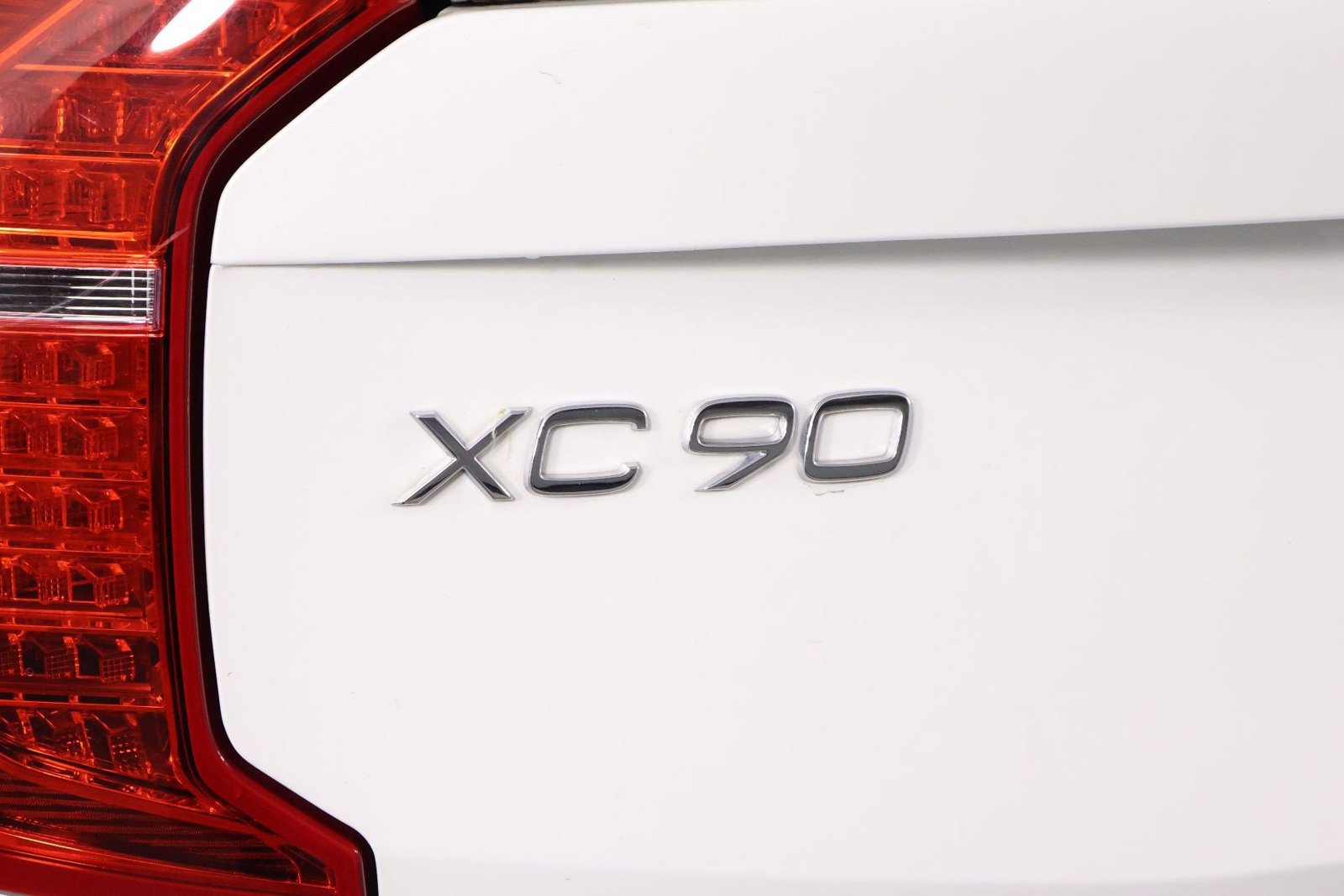 Used 2024 Volvo XC90 T8 Ultimate AWD/4WD image 19
