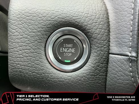 Used 2024 GMC Yukon XL Denali RWD image 43
