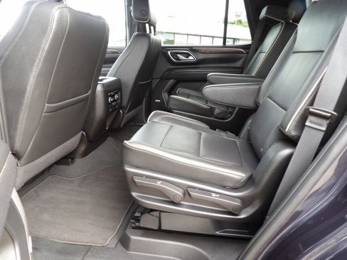 Used 2024 Chevrolet Tahoe Premier RWD image 16