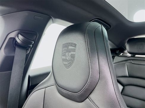 Used 2021 Porsche Taycan 4S image 29