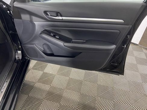 Used 2024 Nissan Altima 2.5 SL image 17