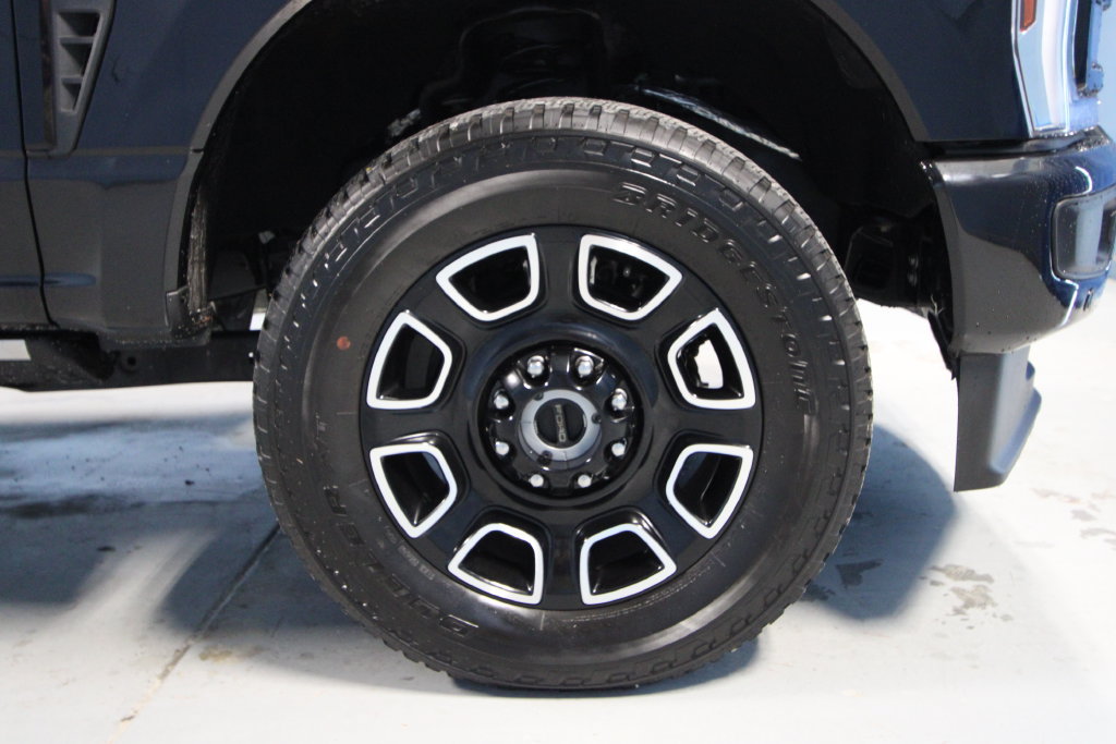 Used 2025 Ford F250 Platinum AWD/4WD image 40