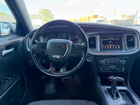 Used 2020 Dodge Charger SXT RWD image 13