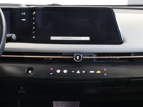 Used 2024 Nissan Ariya FWD image 27