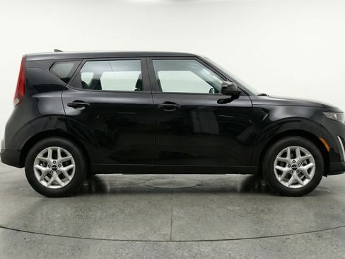 Used 2025 Kia Soul LX w/ LX Technology Package image 11