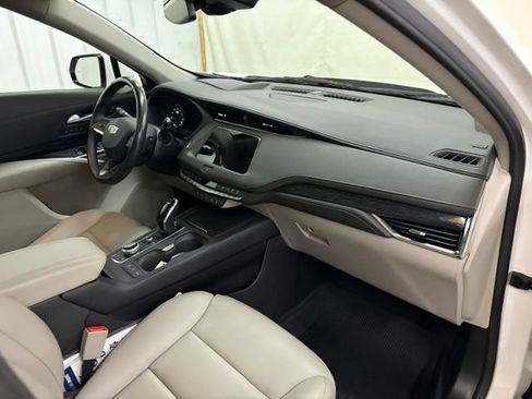 Used 2023 Cadillac XT4 Premium Luxury w/ Technology Package AWD/4WD image 30